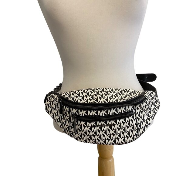 Michael Kors Logo Crossbody Waist Bag Adjustable Strap black & white monogram - Picture 1 of 16